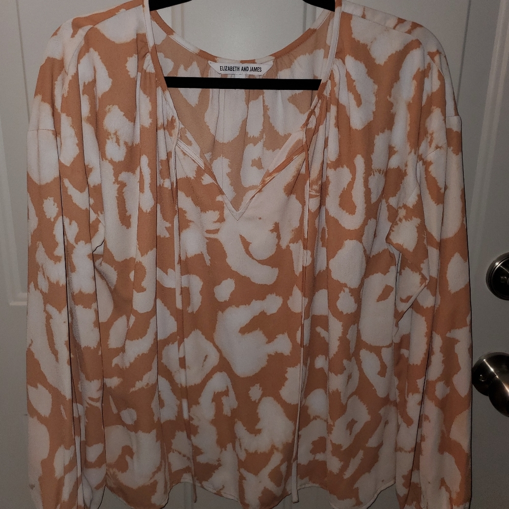 Elizabeth and James Top